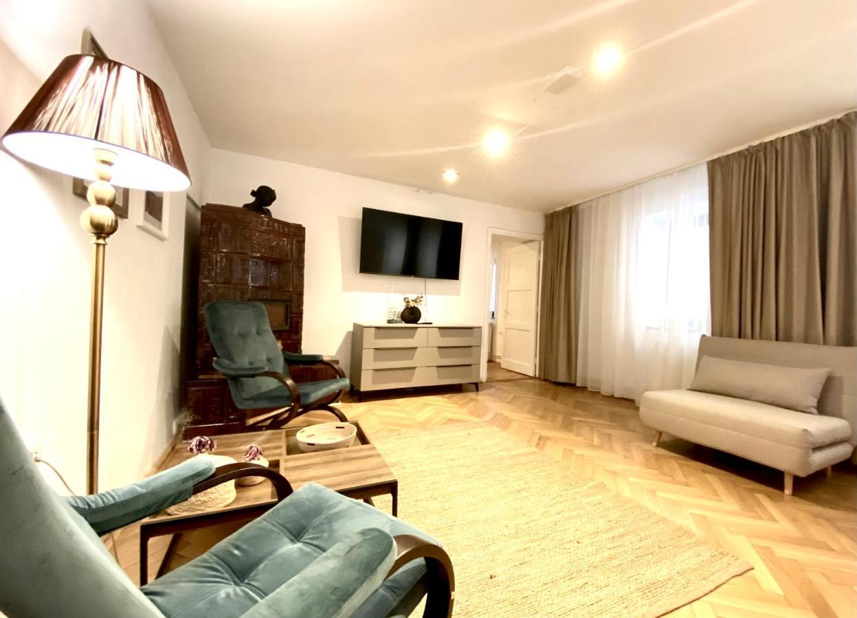 Republique Apartment *