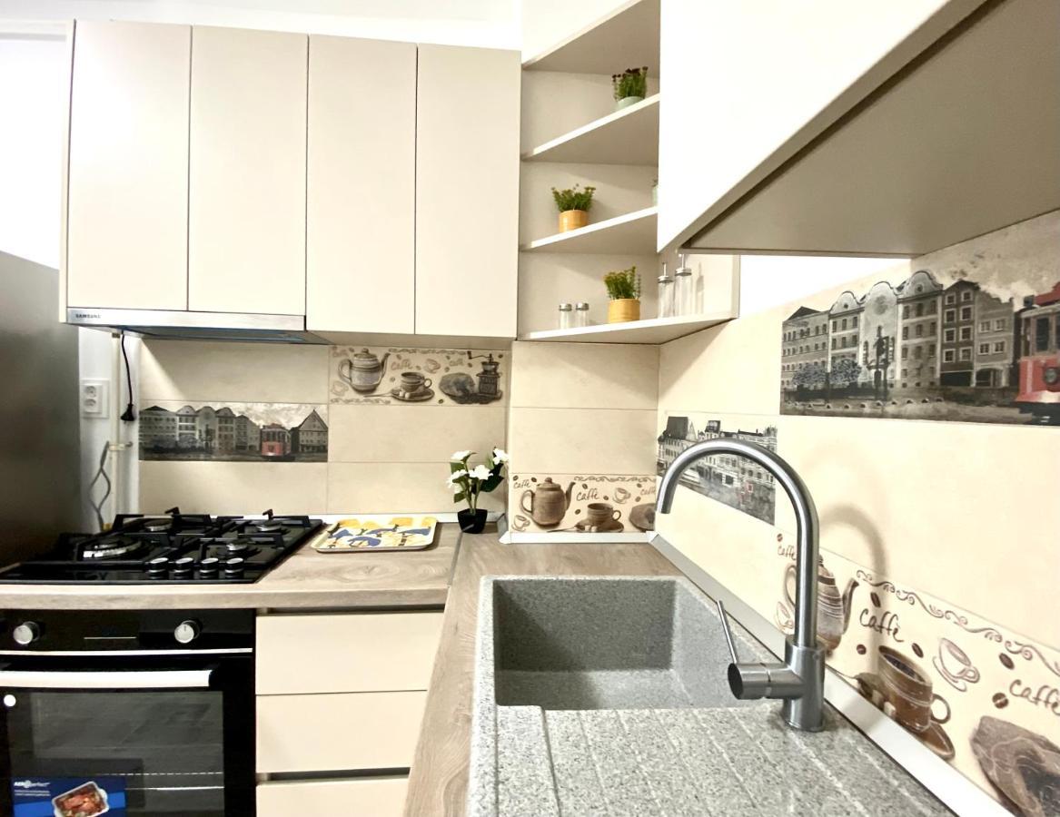 Republique Apartment *